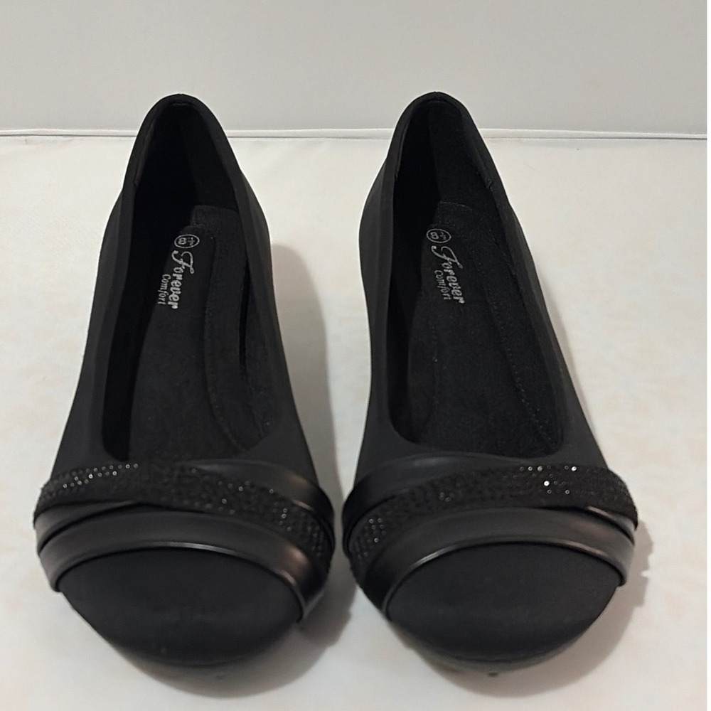 Forever Comfort Womens Black Wedge Pumps Low Heel Slip On Shoes Size 8.5